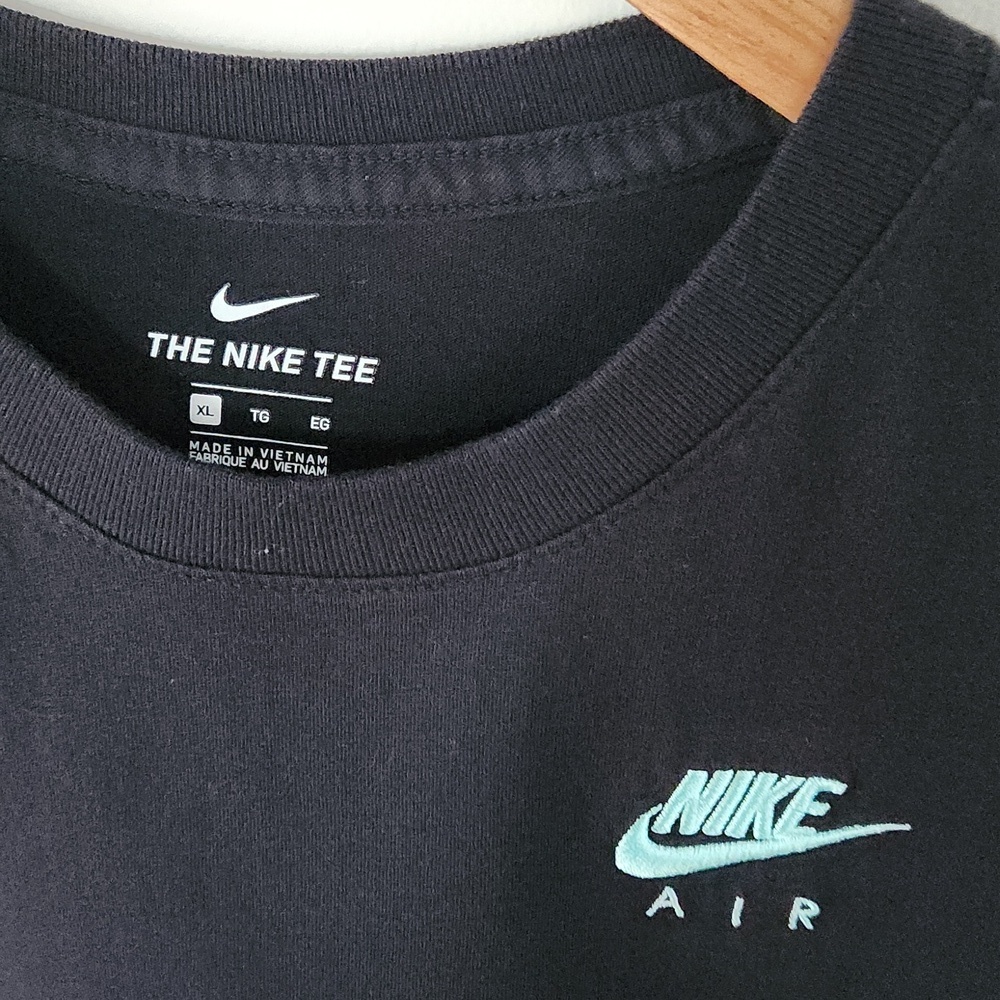 Nike Air Tee - Picture 2 of 4